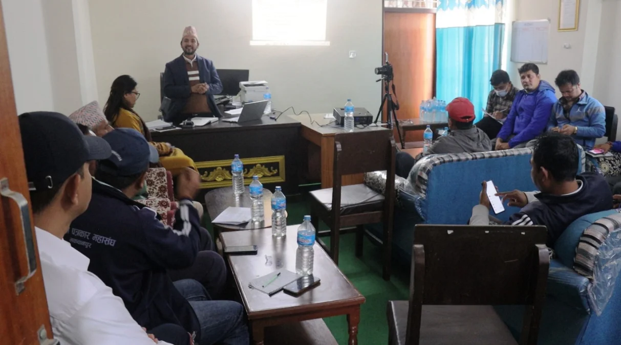 रामेछापमा निर्वाचन तयारी तीव्र: १ हजार ३७४ कर्मचारी परिचालन हुने, मतपत्र भोलि आइपुग्ने(भिडियो)